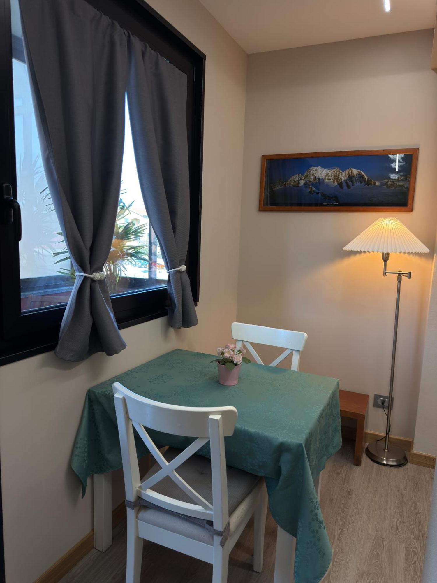 Hotel Rinaldo Apartment Borgomanero Exterior foto