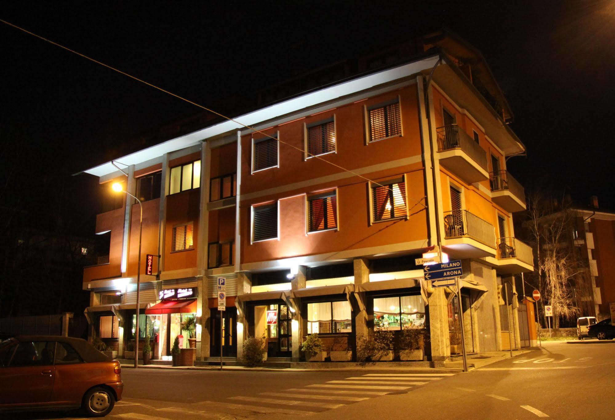 Hotel Rinaldo Apartment Borgomanero Exterior foto